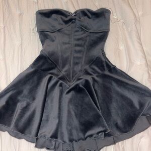 Elegant Black Strapless Dress